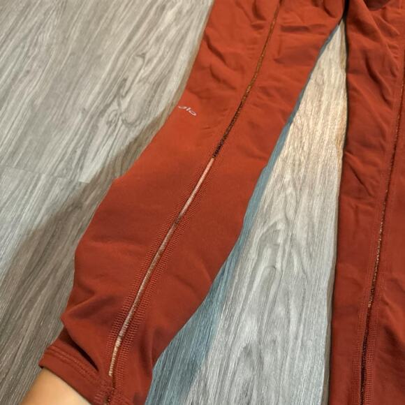 Alo Yoga Leggings - Picture 4 of 5